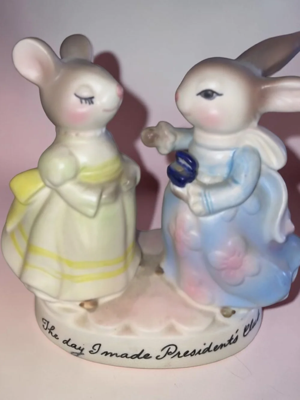 Vintage Avon Precious Moments Figurine-President's Club & Collectors Corner! - Picture 3 of 4